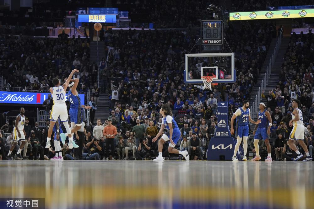 他在赛场上 他在赛场上